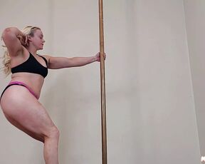 Milf pole dance